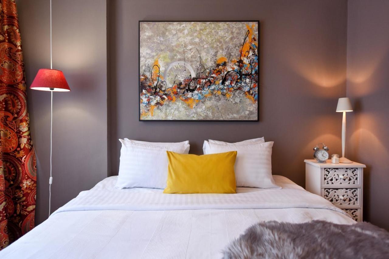 Downtown Oasis: Central Apartments With Cozy Charm Bucureşti Ngoại thất bức ảnh