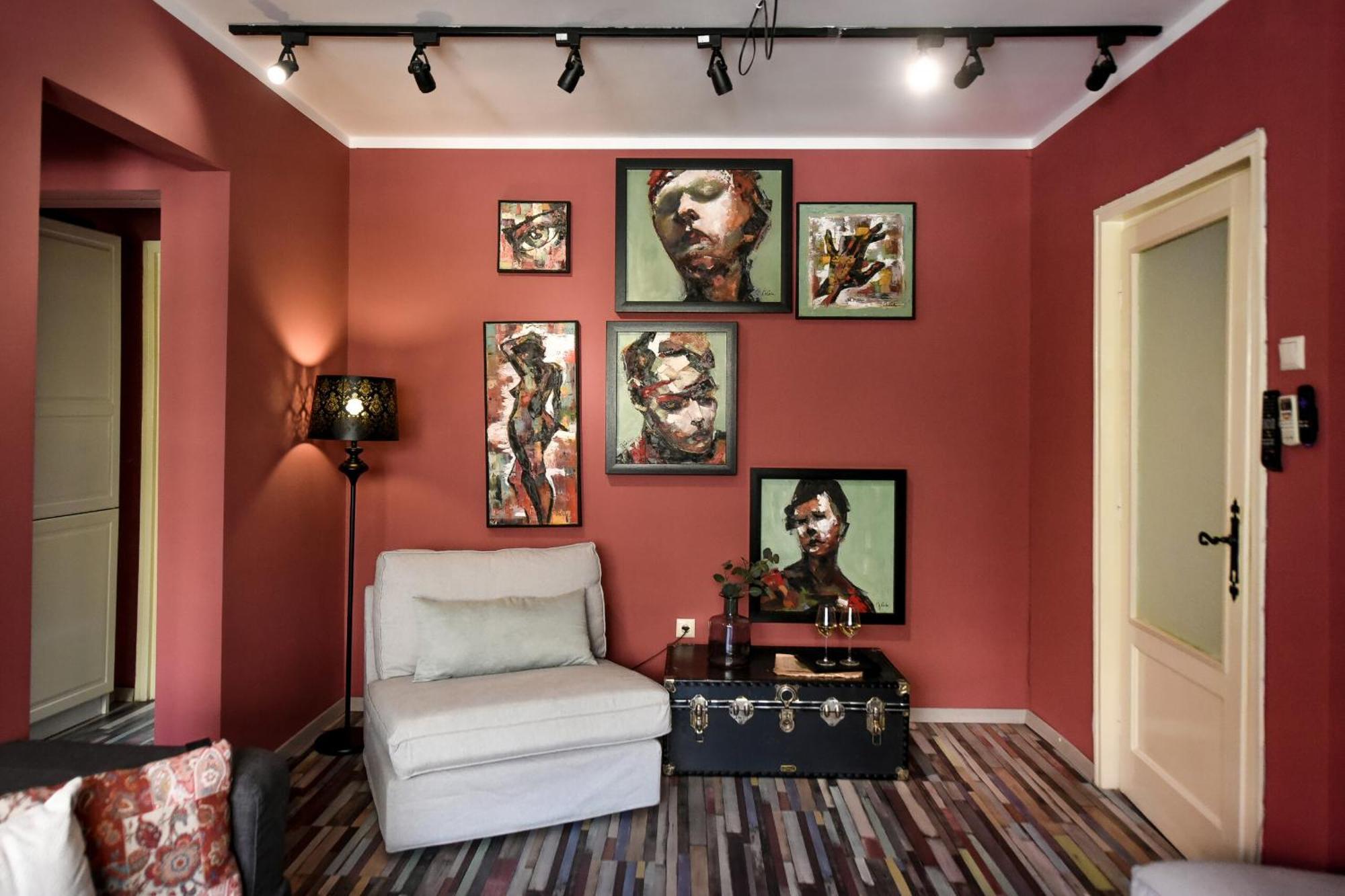 Downtown Oasis: Central Apartments With Cozy Charm Bucureşti Ngoại thất bức ảnh