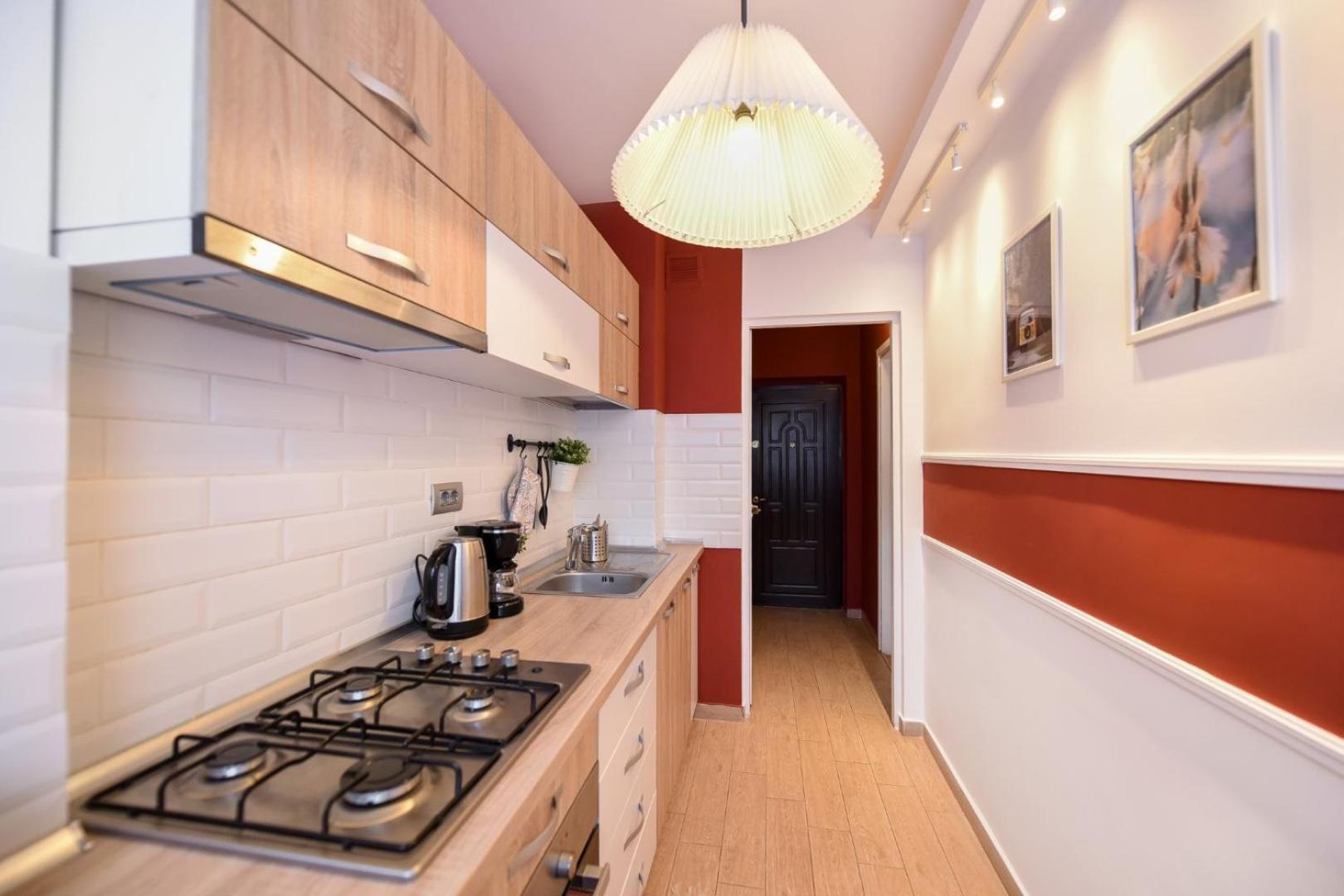 Downtown Oasis: Central Apartments With Cozy Charm Bucureşti Phòng bức ảnh